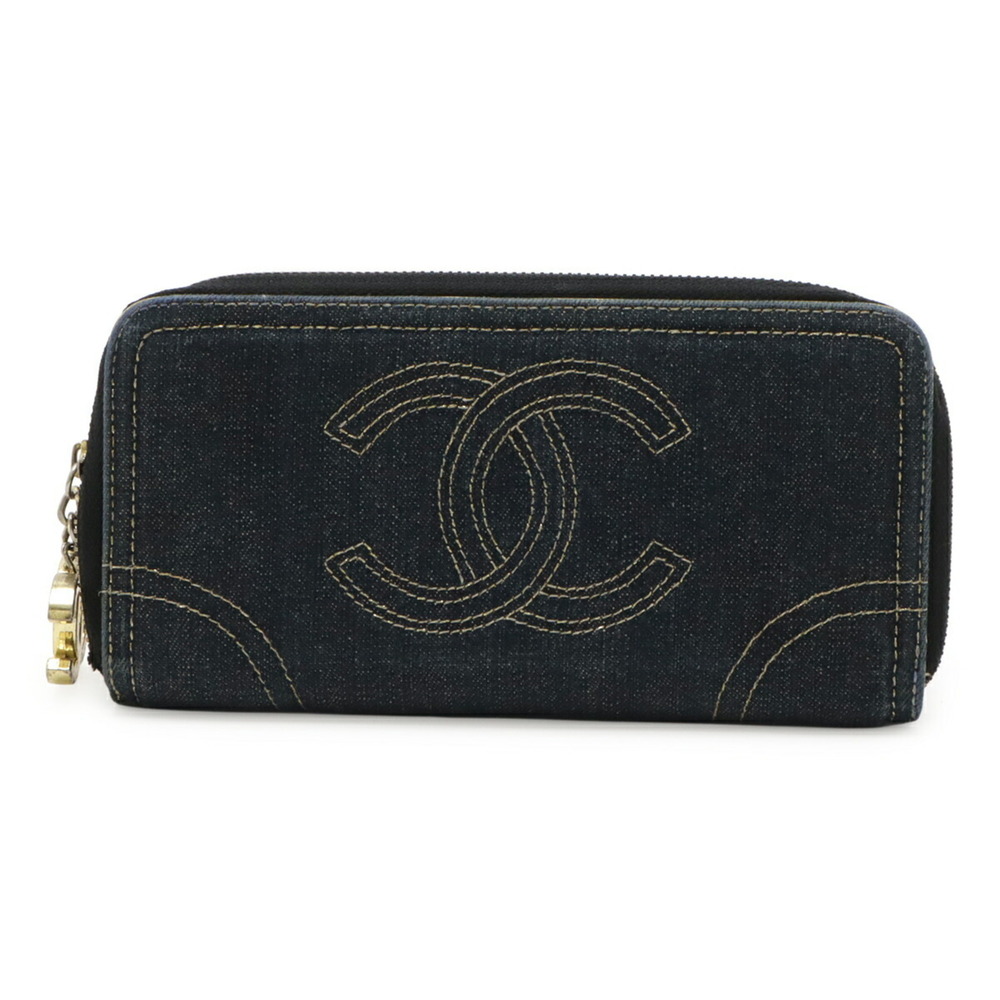 CHANEL Leather Logo Wallet